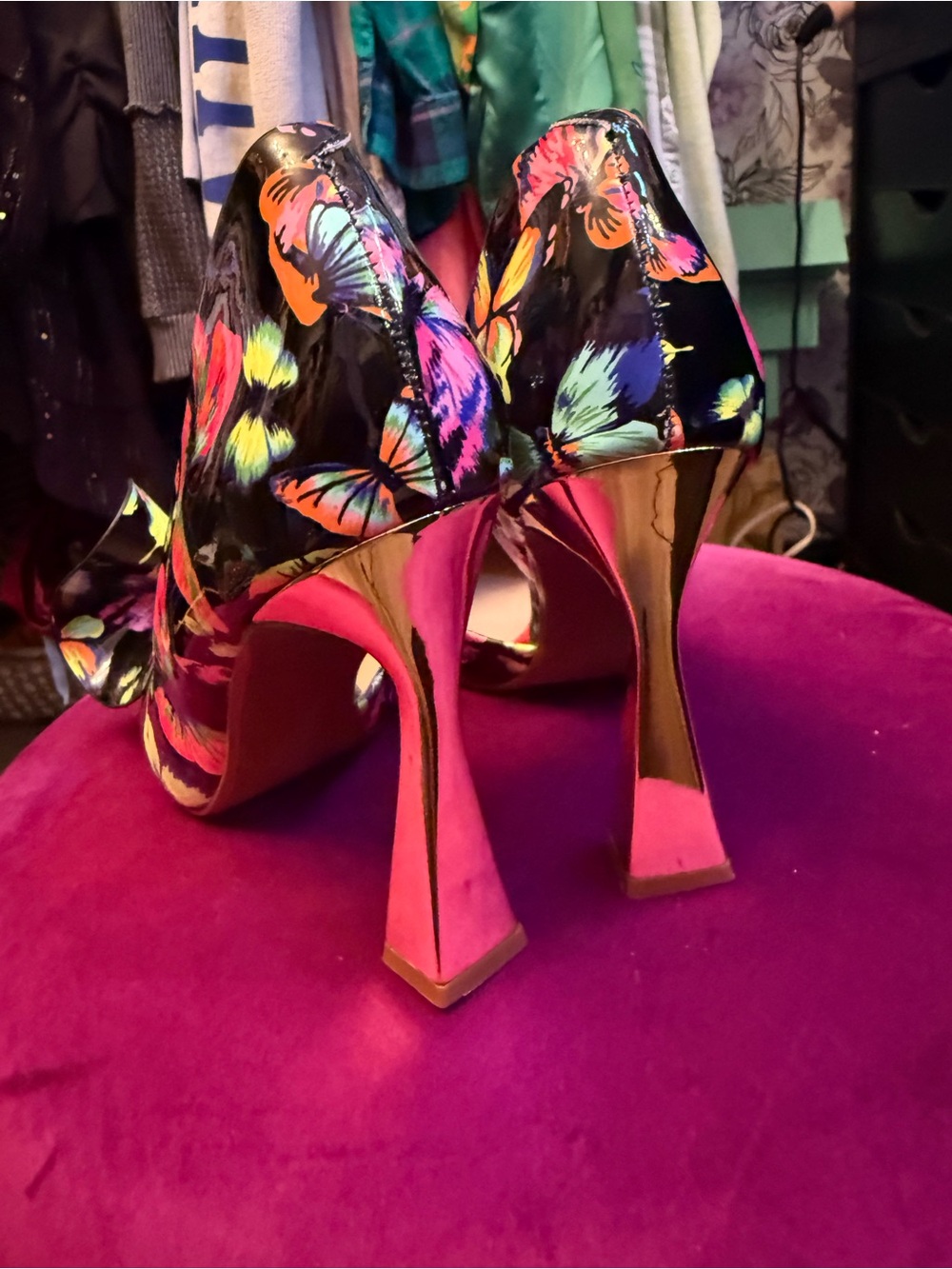 Betsey Johnson Black Floral Bow Pointed-Toe Heels with Neon Accents - Picture 4 of 7